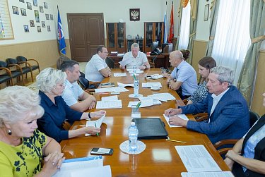Депутаты готовятся к парламентской сессии